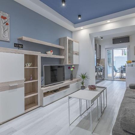 Arena Blue Dream - Modern Apartment With Terrace Пула Екстериор снимка