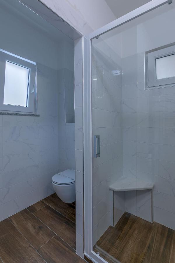Arena Blue Dream - Modern Apartment With Terrace Пула Екстериор снимка